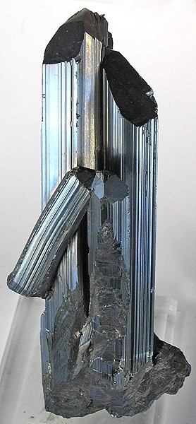 辉锑矿（Stibnite）